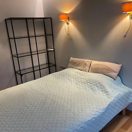 Sloneczny Penthouse Z Tarasem I Jacuzzi 8 Plus 2 Osob Stadion Narodowy Francuska شقة *