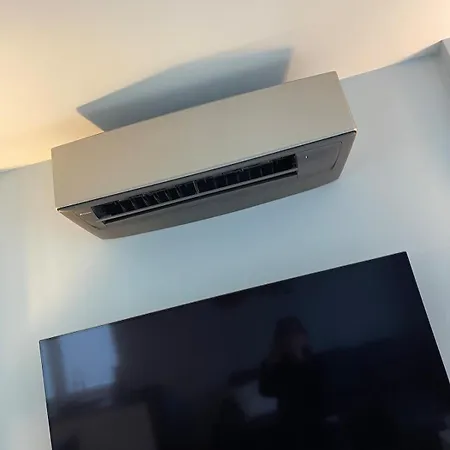 Apartament Słoneczny Penthouse Z Tarasem I Jacuzzi 8 2 Osób Stadion Narodowy Francuska