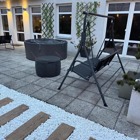 Słoneczny Penthouse z tarasem i jacuzzi 8 plus 2 osób Stadion Narodowy Francuska