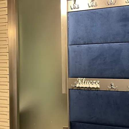 Sloneczny Penthouse Z Tarasem I Jacuzzi 8 Plus 2 Osob Stadion Narodowy Francuska