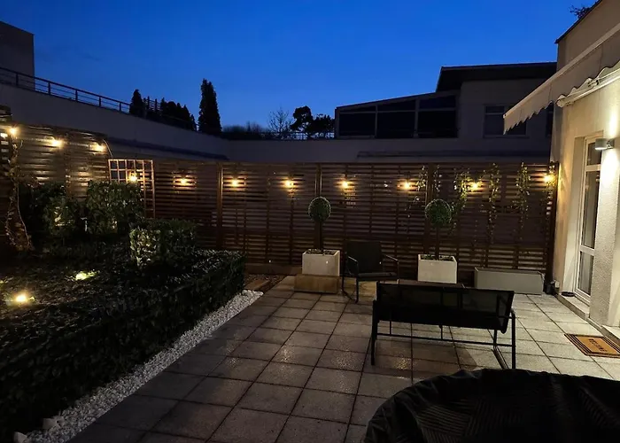 Апартаменты Sloneczny Penthouse Z Tarasem I Jacuzzi 8 2 Osob Stadion Narodowy Francuska