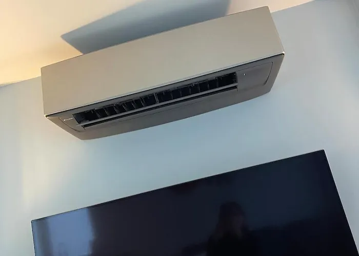 아파트 Sloneczny Penthouse Z Tarasem I Jacuzzi 8 2 Osob Stadion Narodowy Francuska