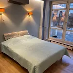 Sloneczny Penthouse Z Tarasem I Jacuzzi 8 2 Osob Stadion Narodowy Francuska Daire