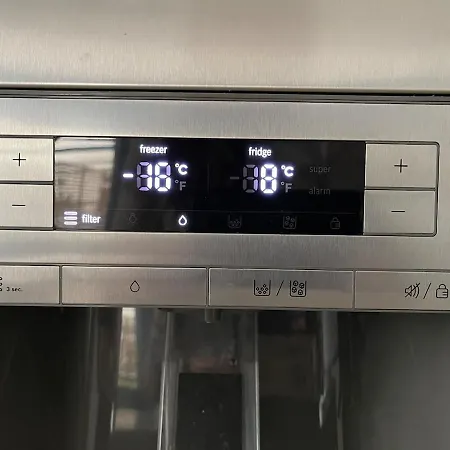 Sloneczny Penthouse Z Tarasem I Jacuzzi 8 2 Osob Stadion Narodowy Francuska Varşova