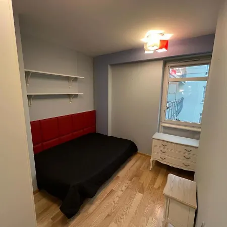 Sloneczny Penthouse Z Tarasem I Jacuzzi 8 2 Osob Stadion Narodowy Francuska Varşova